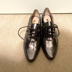 Louie Et Cie Oxford shiny silver flats